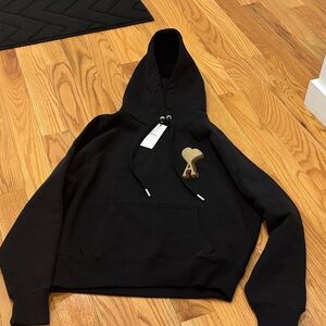 BNWT Ami  men’s black sweatshirt